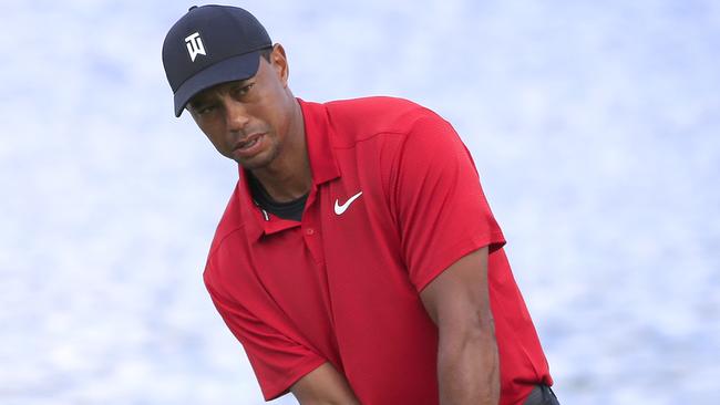 ATLANTA, GA - SEPTEMBER 23: Tiger Woods hits out of the sandtrap on the 15th hole during the final round of the TOUR Championship on September 23, 2018, at the East Lake Golf Club in Atlanta, GA.  (Photo by David John Griffin/Icon Sportswire via Getty Images)