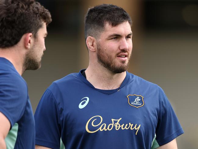 SYDNEY, AUSTRALIA - JULY 04:  Liam Wright talks to team mates during a Wallabies training session at David Phillips Sports Complex on July 04, 2024 in Sydney, Australia. (Photo by Matt King/Getty Images)