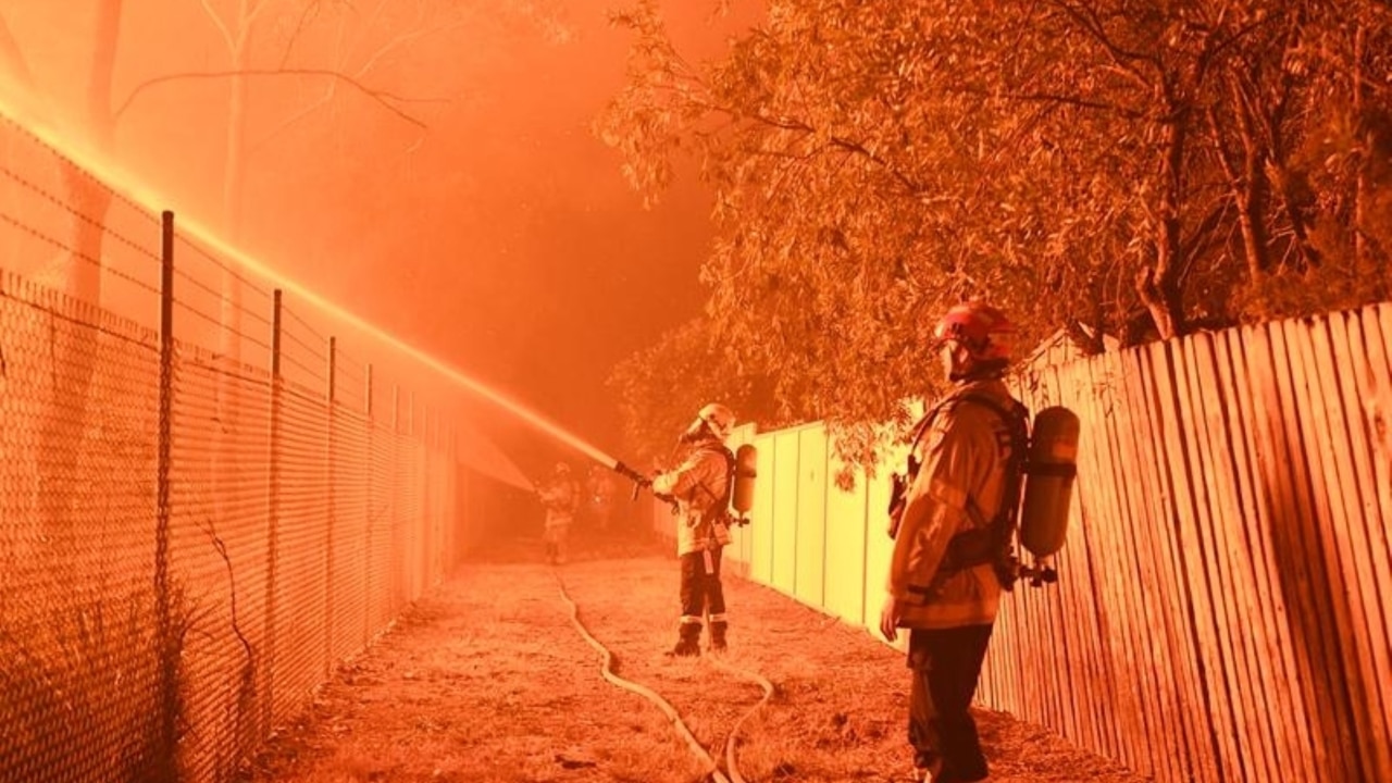 Bushfire out of control in Sydney's south