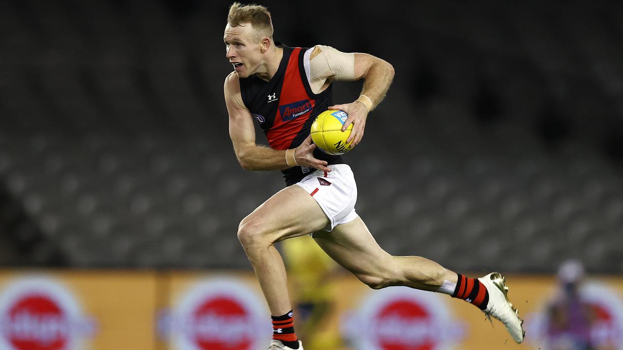 Nick Hind takes off on a trademark dash. Picture: Michael Klein