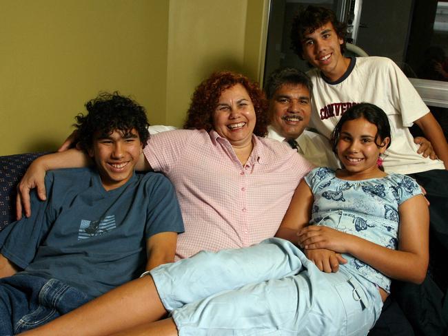 At home in 2003 with second wife Lyn, sons Julang and Yawun and daughter Garra.