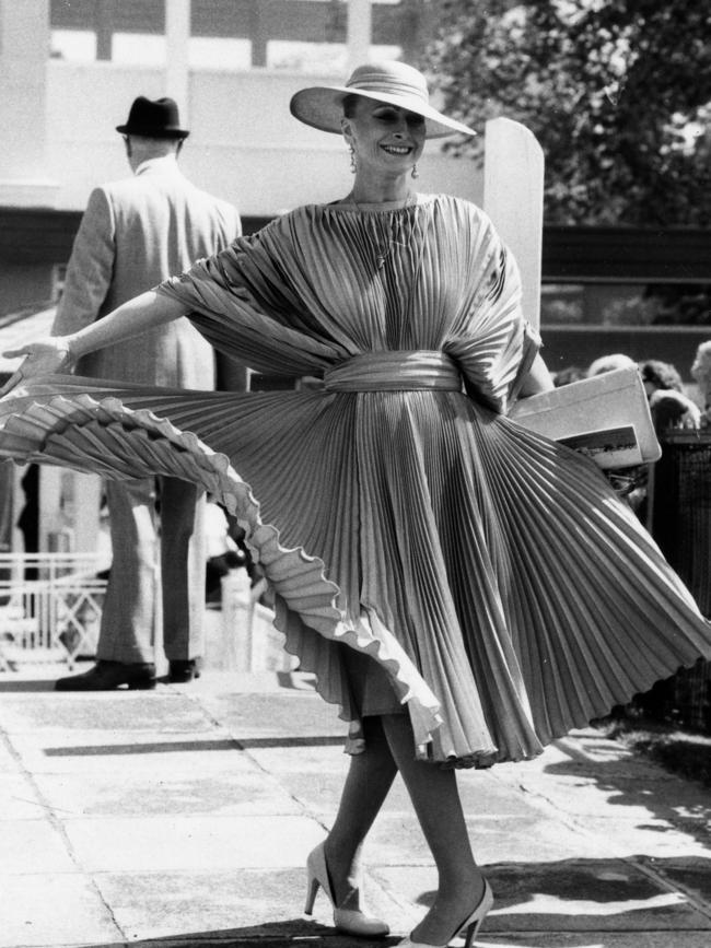 Melbourne Cup fashion in 1982.