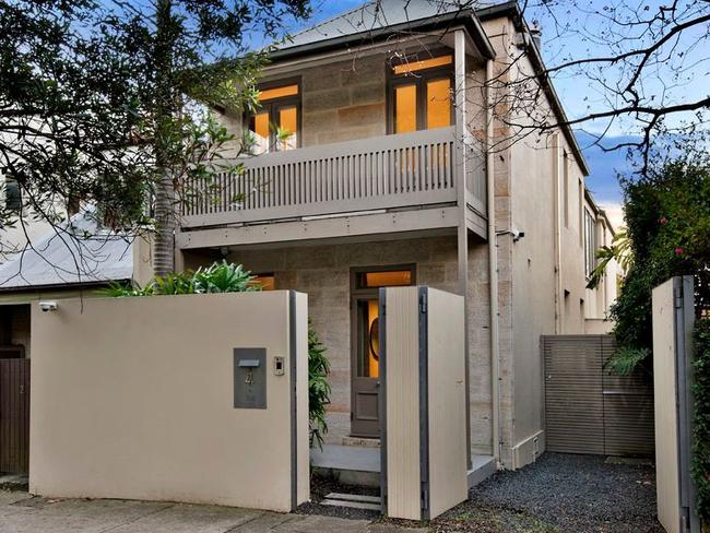 The property at 4 Wallis Street, Woollahra, NSW