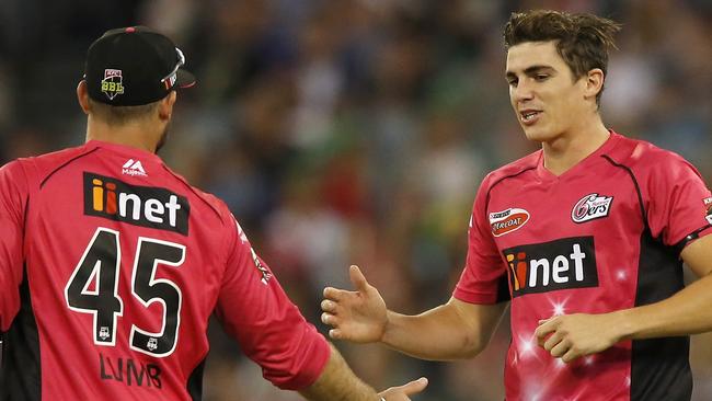Michael Lumb and Sean Abbott of the Sydney Sixers celebrate. (Photo by Darrian Traynor/Getty Images)