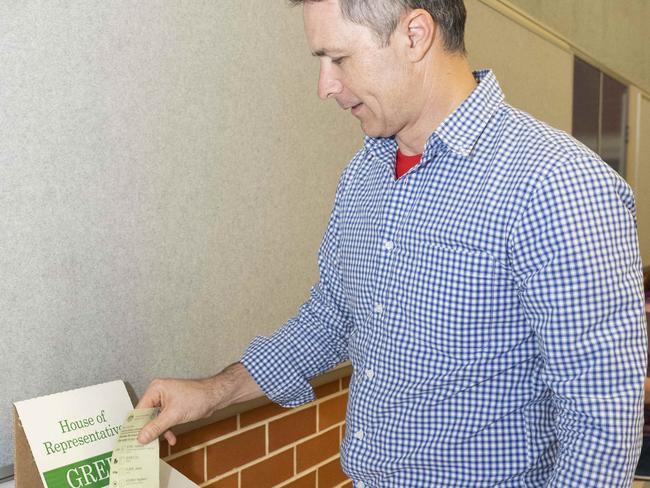 Jason Clare casting his vote. Picture: Matthew Vasilescu