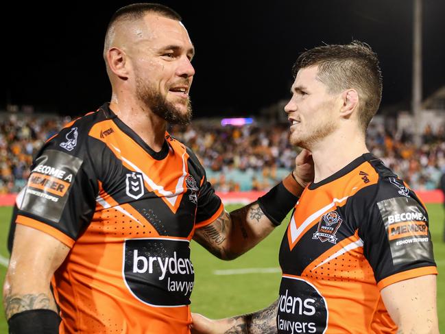 NRL 2024 RD03 WESTS TIGERS V CRONULLA-SUTHERLAND SHARKS - DAVID KLEMMER JOHN BATEMAN