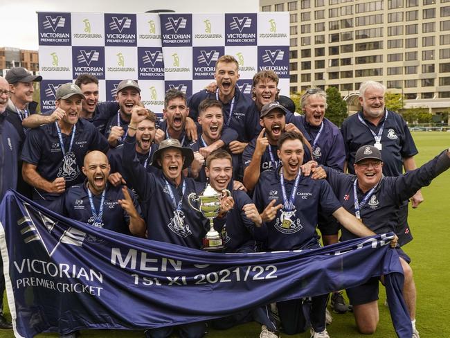 Brilliant Blues lift premiership cup