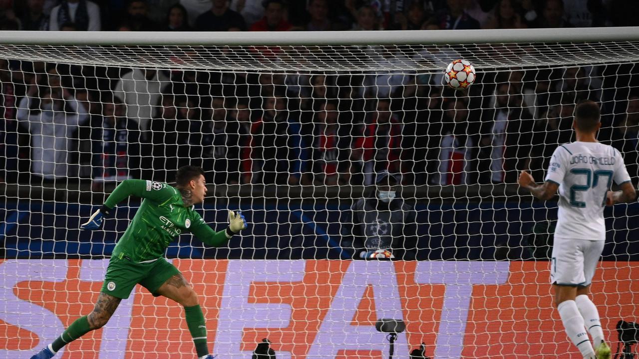 Paris Saint-Germain's Lionel Messi (unseen) shoots and scores his team's second goal. (Photo by FRANCK FIFE / AFP)