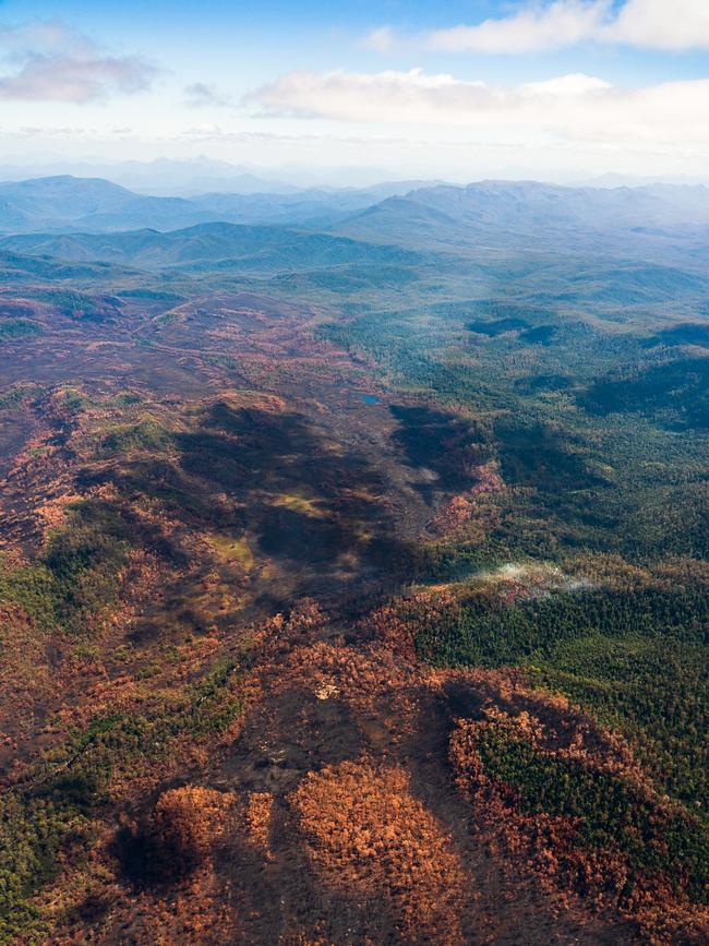2019 Tasmanian bush fires. near the Gordon River, Gell River Fire - at Southwest National Park. . Picture - LUKE TSCHARKE / PAR AVION
