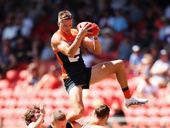 Himmelberg got stupidly high. (Photo by Cameron Spencer/AFL Photos/Getty Images)