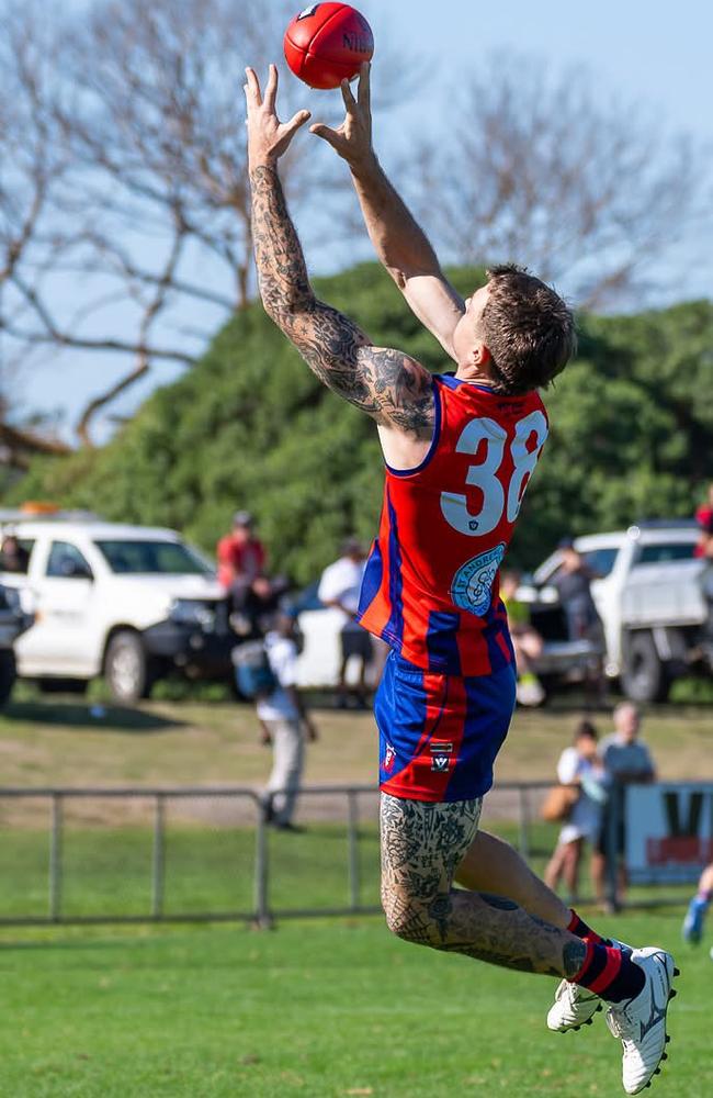 Brady Egan takes a mark for Rye. Picture: Craig Barrett