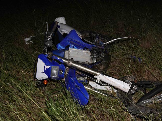 Police and Major Crash Investigators at the scene of a fatal Motorcycle Crash on Ironstone Range Road, Petwood, S.A. Just after 5pm on Monday 5 October, police and emergency services were called to the intersection of Ironstone Range Road, and Petwood Road after a solo motorcycle crashed into a tree.Photographer Emma Brasier