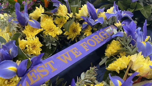 "Lest we forget" wreath at West Moreton Anglican College's 2022 ANZAC Day. Picture: Nicola McNamara