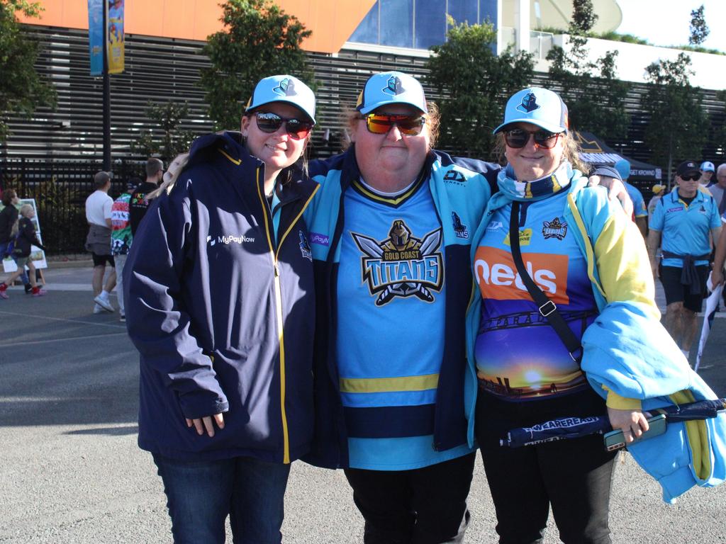 Gallery: Gold Coast Titans v South Sydney Rabbitohs mega NRL fan ...