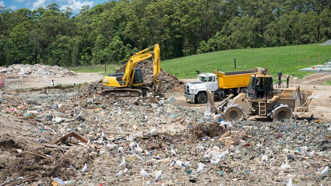 Englands Road rubbish tip at Coffs Harbour. Photo: Trevor Veale / The Coffs Coast Advocate