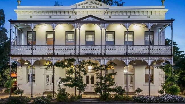 Gold Mines Hotel in Bendigo.