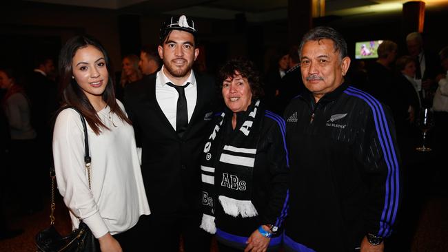 Nehe Milner-Skudder of the All Blacks poses with his family.