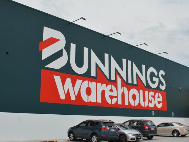 A new mega Bunnings opening its doors in Western Australia is the state’s biggest, featuring a nation-first for the ever-popular hardware chain and full-room displays that should give Ikea a run for its money. The new store, which replaces the current Midland Warehouse, spans more than 21,000 square metres - nearly 7000 sqm larger than the existing store - with more than double the amount of car parking at about 480 bays. Picture: NCA NewsWire / Rebecca LeMay