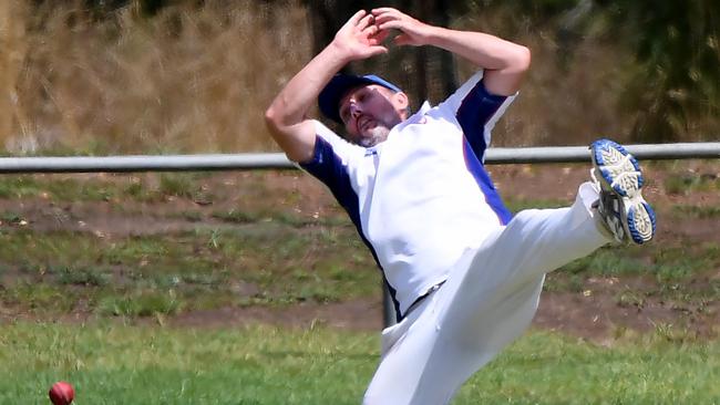 Banyule’s Jeff Wilson spills a chance. Picture: Andy Brownbill