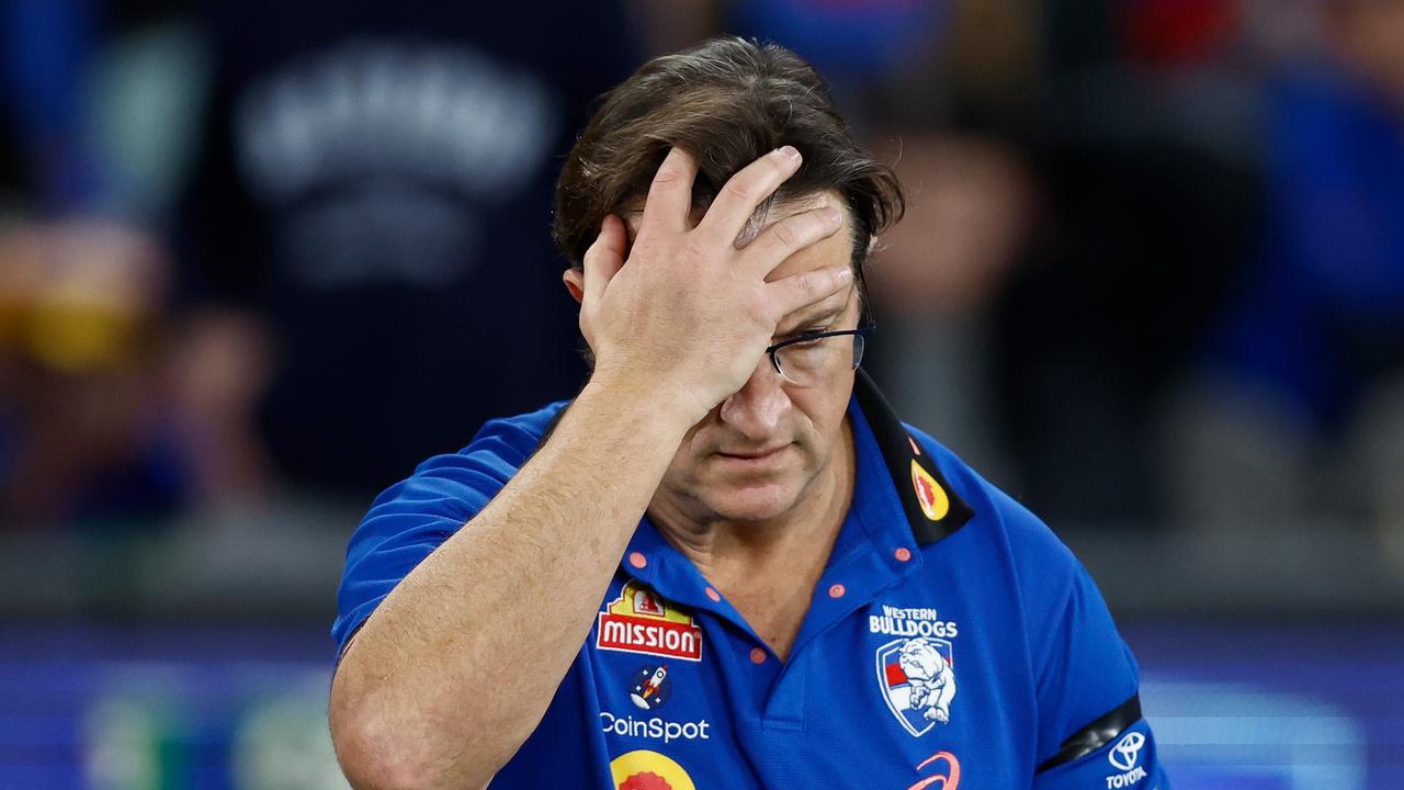 MELBOURNE, AUSTRALIA – AUGUST 20: Luke Beveridge, Senior Coach of the Bulldogs looks on during the 2023 AFL Round 23 match between the Western Bulldogs and the West Coast Eagles at Marvel Stadium on August 20, 2023 in Melbourne, Australia. (Photo by Michael Willson/AFL Photos via Getty Images)