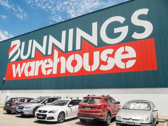 Melbourne, Australia  January 3, 2016: Bunnings Warehouse, owned by Wesfarmers, is the largest hardware business in Australia. This is the suburban Nunawading store.