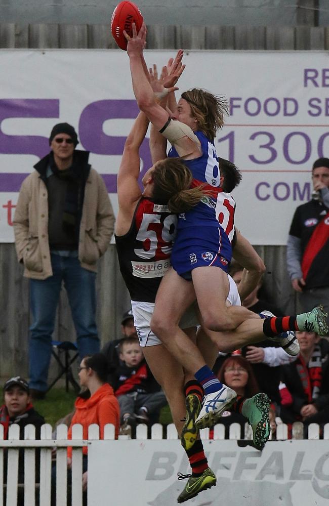 Mitch Hannan flying for Footscray.