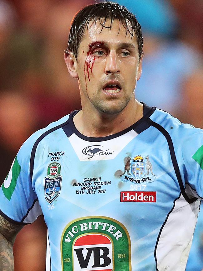 Mitchell Pearce couldn’t get control. Picture: Brett Costello