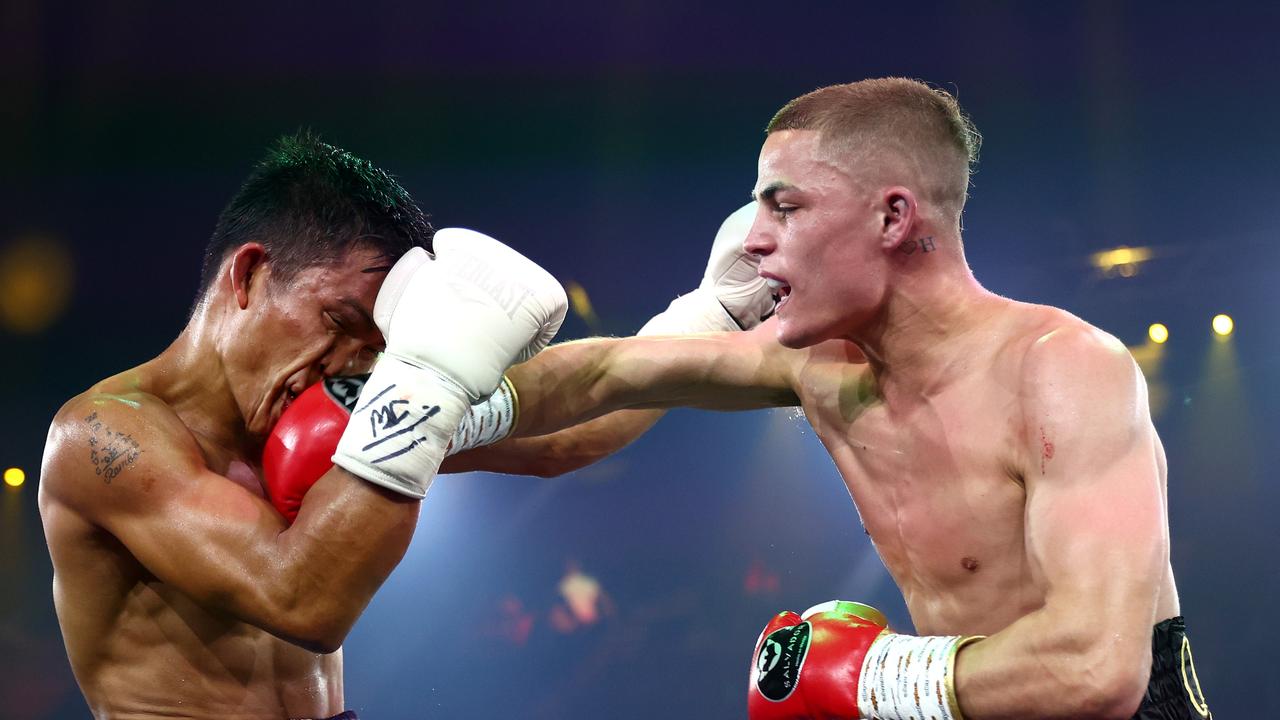 Vegas Larfield (right) kept his unbeaten record intact with victory over Jhunrille Castino. Picture: Getty Images