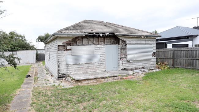 The Geelong West property in question. Picture: Alan Barber.