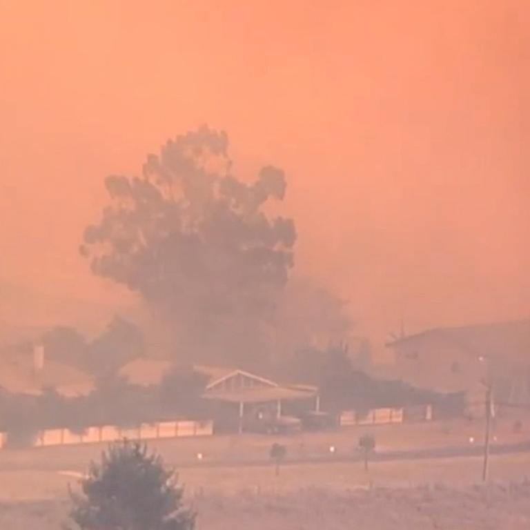 Videos showing the QFES response to major bushfires at Wallangarra.