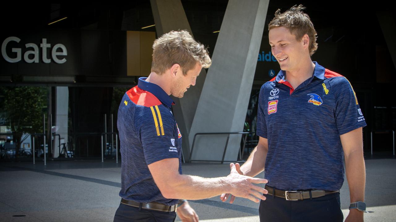 Rory Sloane handing over the captaincy to Dawson before the 2023 season. Picture: Emma Brasier