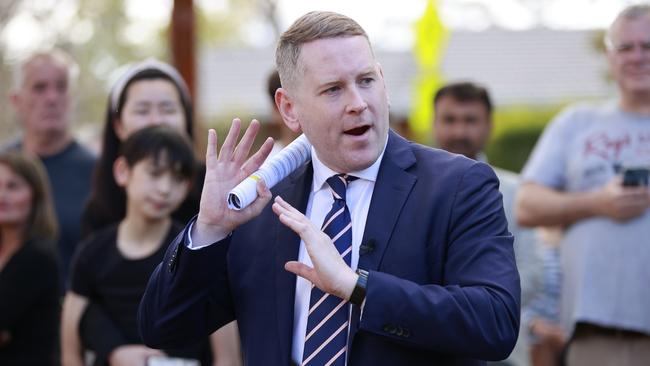 Auctioneer Edward Riley also noted improved bidding after the rate cut. Picture: Tim Hunter.