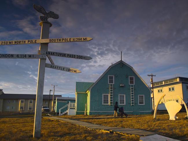 Utqiagvik (pronounced uut-kee-ah-vik), formally known as Barrow until 2016, is a remote town at the tip of Alaska, 515km north of the Arctic Circle with a population of 4438. Don’t stress if you haven’t heard of it; the town is basically desolate. On one side is flat arctic tundra, the other is the Arctic Ocean — which remains frozen for the majority of the year.