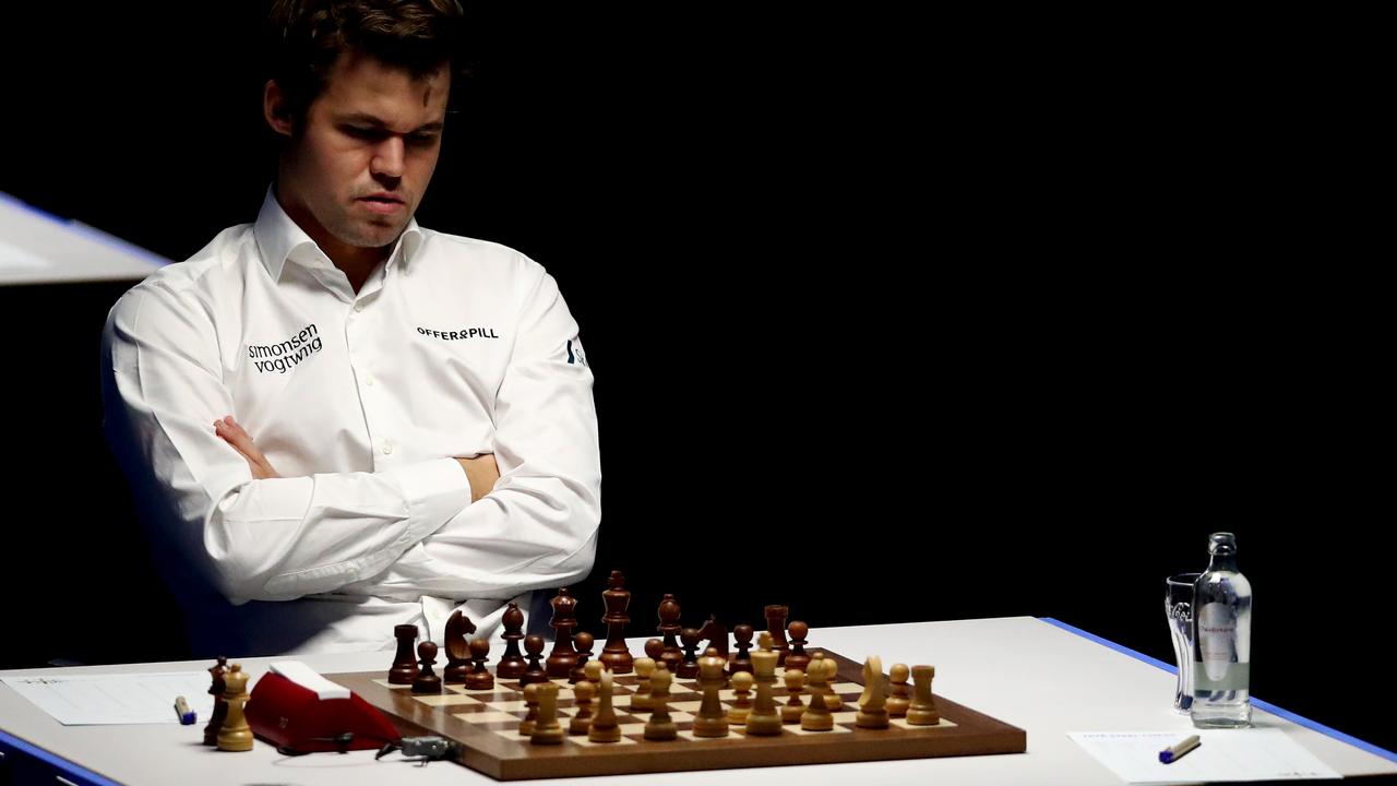 The World Chess Championship Is Happening. Magnus Carlsen Is Playing Poker  Instead. - WSJ