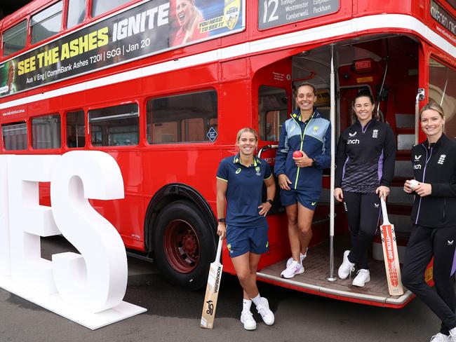 SYDNEY, AUSTRALIA - JANUARY 08: (L-R) Phoebe Litchfield and Ashleigh Gardner of Australia and Tammy Beaumont and Lauren Bell of England pose during the Women's Ashes Series Series Launch at Sydney Cricket Ground on January 08, 2025 in Sydney, Australia. (Photo by Jason McCawley/Getty Images for Cricket Australia)