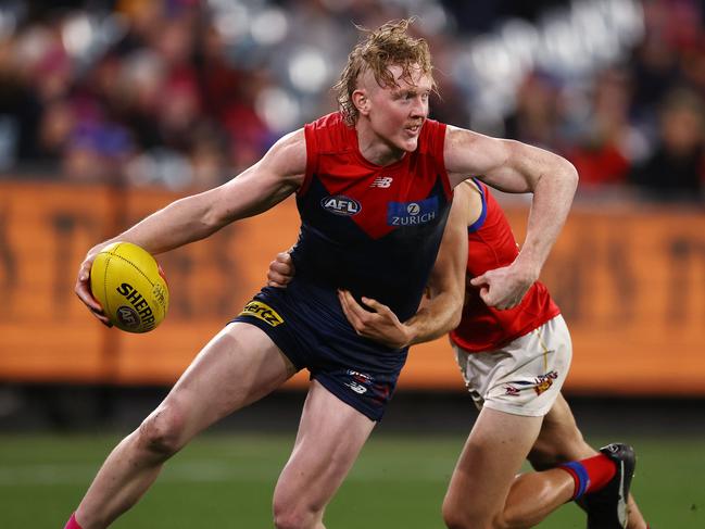 MELBOURNE. 23/06/2022..   AFL Round 15 .  Melbourne vs Brisbane at the MCG.  Clayton Oliver of the Demons during the 4th qtr.   . Photo by Michael Klein