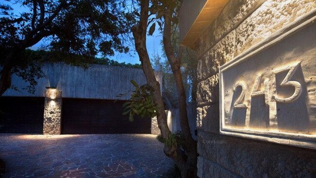 The 30-year-old house was built of suspended concrete to a design inspired by Austrian-born Australian architect Harry Seidler and American Frank Lloyd Wright.