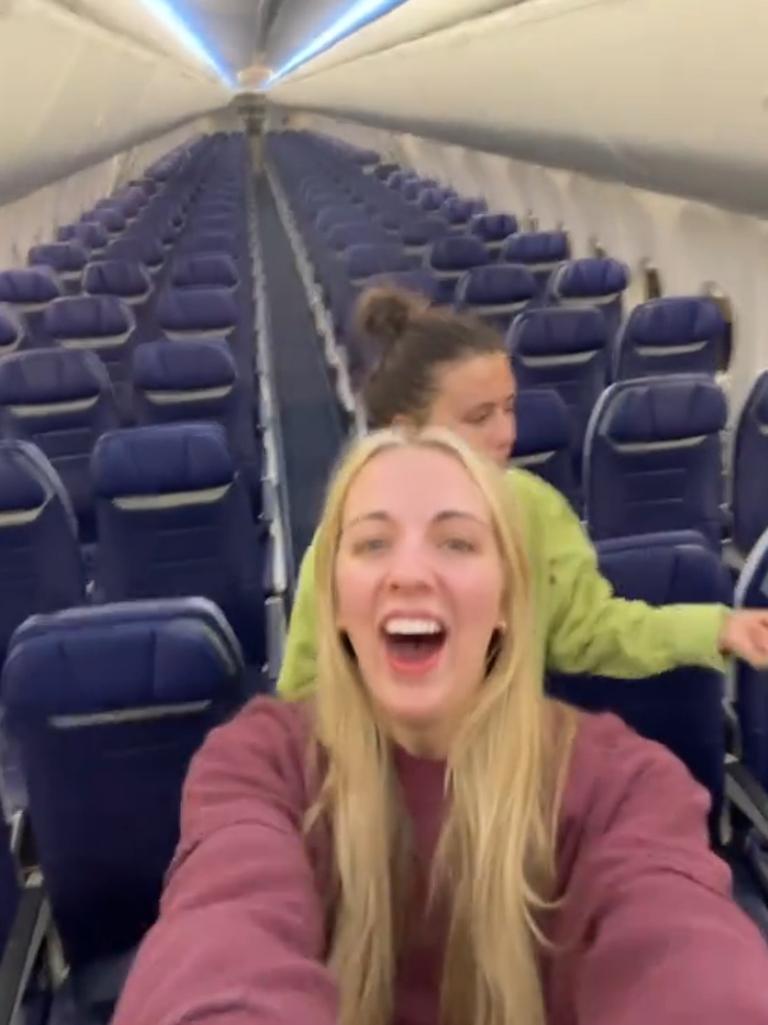 The women had the entire plane to themselves. Picture: TikTok / @natalie.wolfley