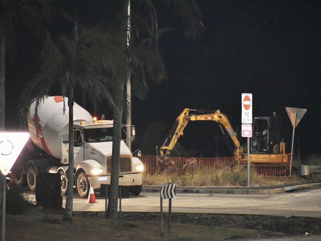 Transport for NSW is carrying out night works to install traffic control signals on the eastern roundabout of the Ewingsdale Road intersection. These night works are being carried out from November 25, between 6pm and 3am, weather permitting, and will take about five weeks to complete.