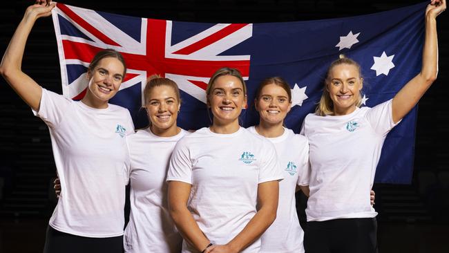 (L-R) Diamonds Kiera Austin, Kate Moloney, Liz Watson, Steph Wood and Jo Weston. Picture: Daniel Pockett/Getty Images