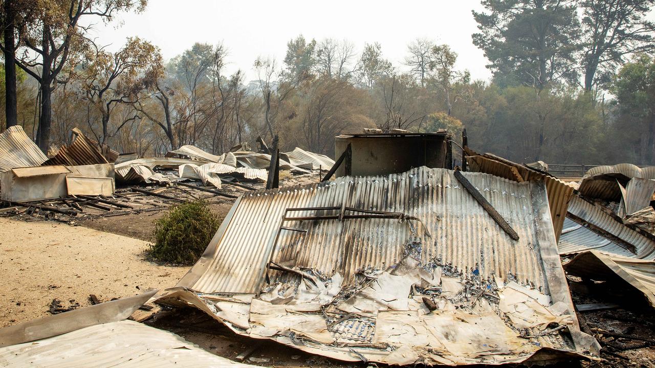 Victoria bushfires: photos from Bunyip State Park, Dargo, Licola and ...