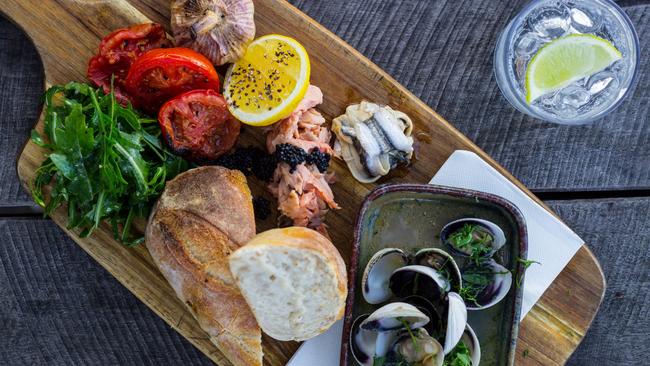 The hot and cold seafood platter at The Edwards, Newcastle.