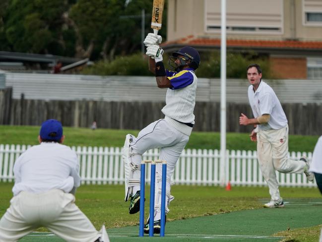 Satheesh Fernandu pulls one to the boundary. Picture: Valeriu Campan