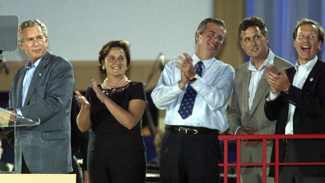 President George W. Bush with sister Doro and brothers Jeb, Marvin and Neil in 2004