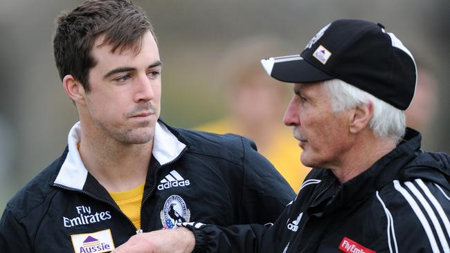 Mick Malthouse talks footy with Sidebottom.