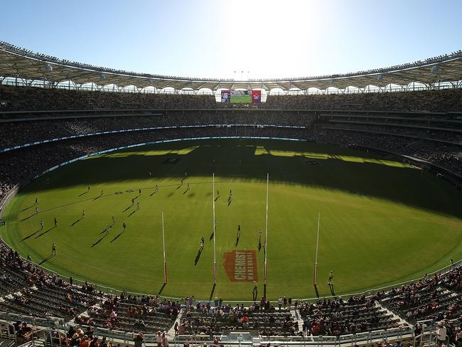 Picture special: Packed crowd turns out at Perth Stadium for Fremantle ...