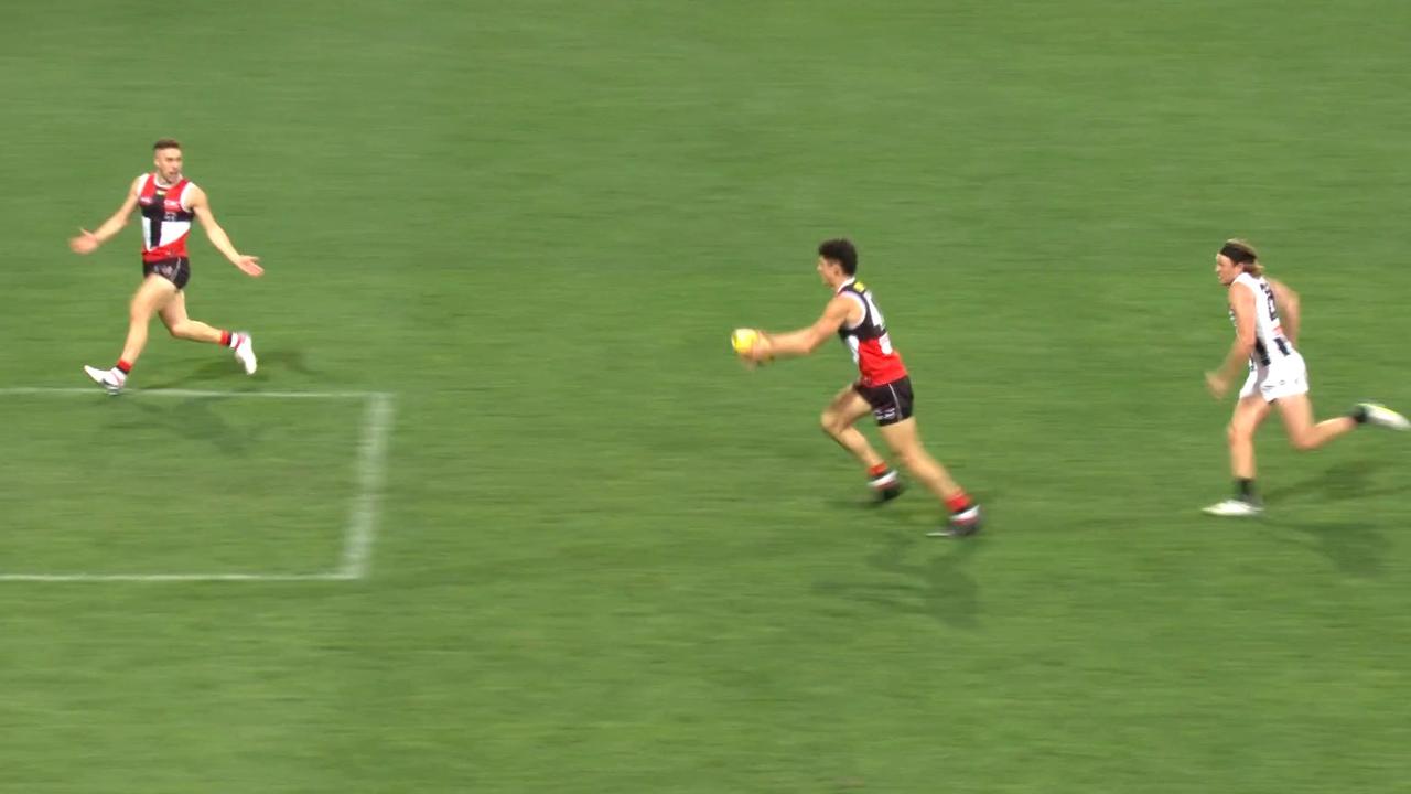 Jade Gresham screamed for the ball. Photo: Fox Footy.