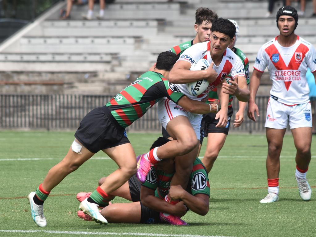 Khaled Elmasri looks for an offload. Picture: Sean Teuma