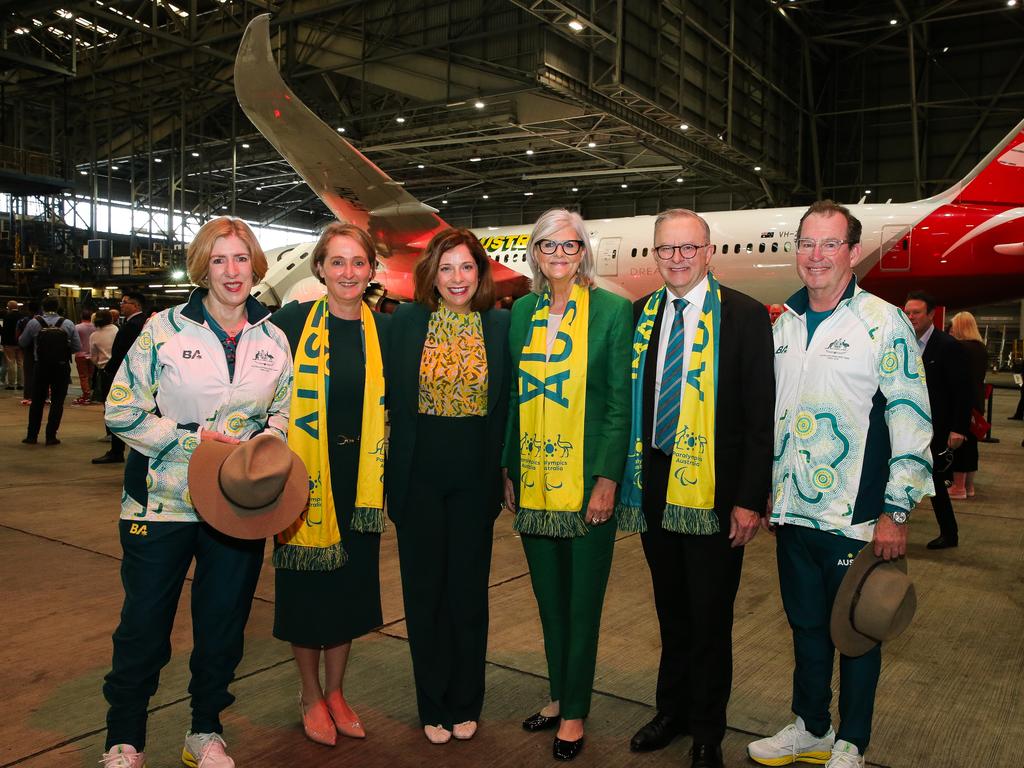 Paralympics Australia president Alison Creagh, Qantas chief executive Vanessa Hudson, Sport Minister Annika Wells, Governor-General Sam Mostyn, Prime Minister Anthony Albanese, and Para Olympics Australia chief executive Cameron Murray at the welcome home event. Picture: NewsWire / Gaye Gerard