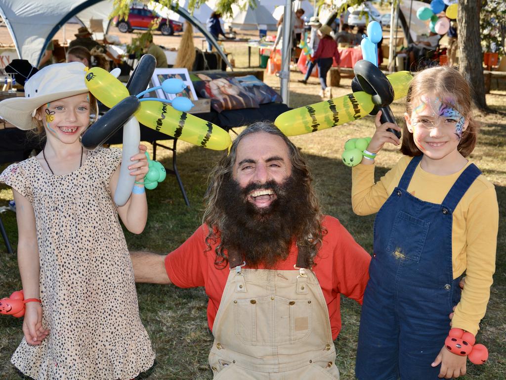 Elise Schill and Jaylan Heaphy, from Sarina, with Gardening Australia's Costa Georgiadis at the 2021 St Lawrence Wetlands Weekend. Picture: Rae Wilson